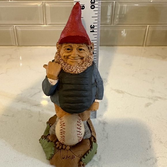 Tom Clark Gnome "UMP" Resin Figurine ~ 6 1/4"  Tall - Picture 10 of 10